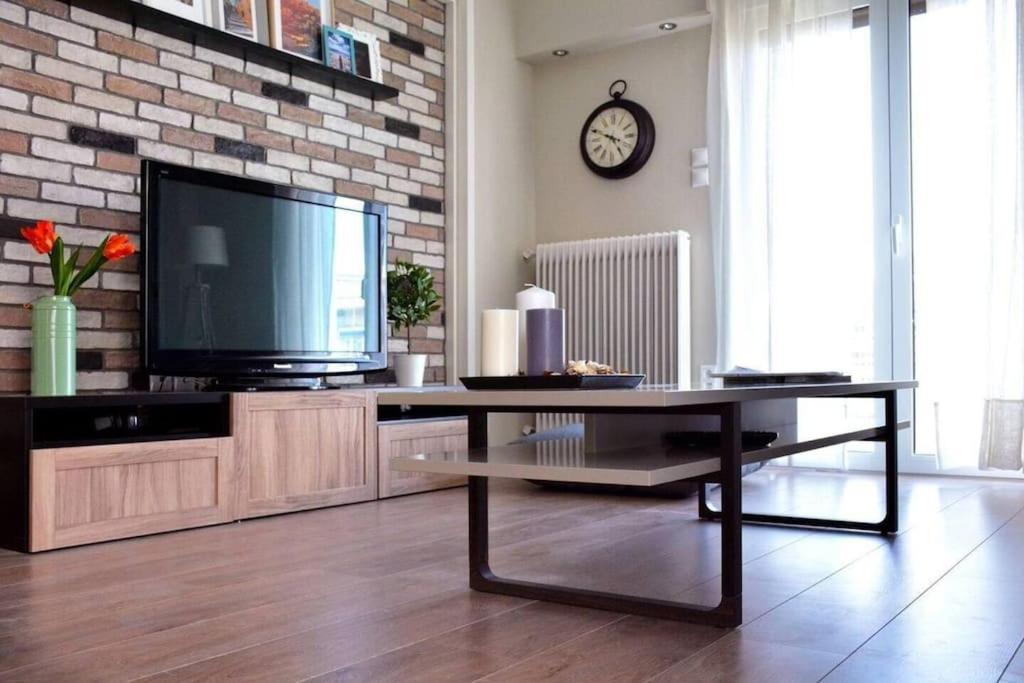 Near Acropolis, 3 Bedroom 2 Bathroom Big Beautiful Apt Athen Eksteriør bilde